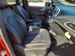 Chrysler Pacifica Select FWD 2026
