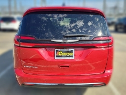 Chrysler Pacifica Select FWD 2026