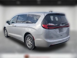 Chrysler Pacifica Select FWD 2026