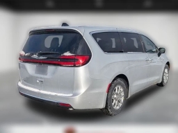 Chrysler Pacifica Select FWD 2026