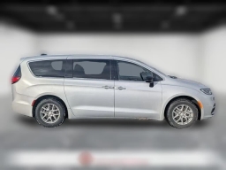 Chrysler Pacifica Select FWD 2026