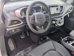 Chrysler Pacifica Select FWD 2026
