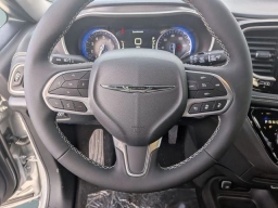 Chrysler Pacifica Select FWD 2026