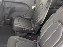 Chrysler Pacifica Select FWD 2026