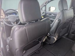 Chrysler Pacifica Select FWD 2026