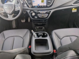 Chrysler Pacifica Select FWD 2026