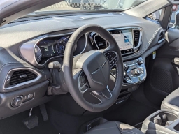 Chrysler Pacifica Select FWD 2026