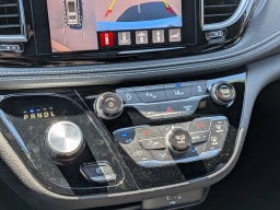 Chrysler Pacifica Select FWD 2026