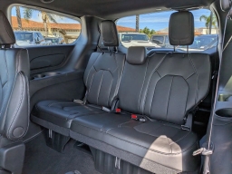 Chrysler Pacifica Select FWD 2026