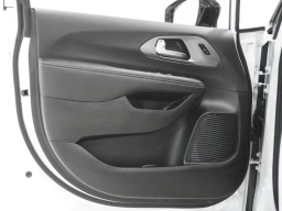 Chrysler Pacifica Select FWD 2026