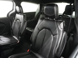 Chrysler Pacifica Select FWD 2026