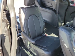 Chrysler Pacifica Select FWD 2026