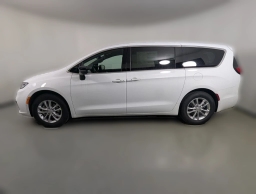 Chrysler Pacifica Select FWD 2026