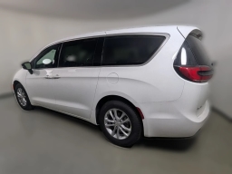 Chrysler Pacifica Select FWD 2026