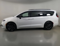 Chrysler Pacifica Select FWD 2026