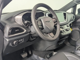 Chrysler Pacifica Select FWD 2026