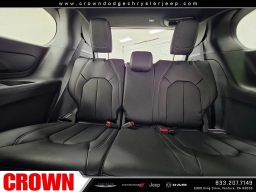 Chrysler Pacifica Select FWD 2026