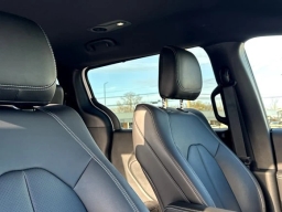 Chrysler Pacifica Select FWD 2026