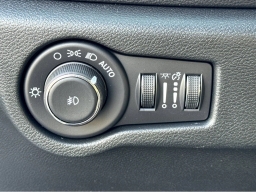 Chrysler Pacifica Select FWD 2026