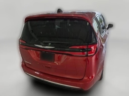 Chrysler Pacifica Select FWD 2026