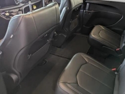 Chrysler Pacifica Select FWD 2026
