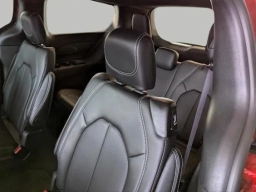 Chrysler Pacifica Select FWD 2026