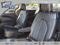 Chrysler Pacifica Select FWD 2026