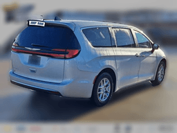 Chrysler Pacifica Select FWD 2026