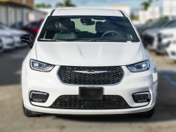 Chrysler Pacifica Select FWD 2026