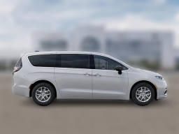 Chrysler Pacifica Select FWD 2026