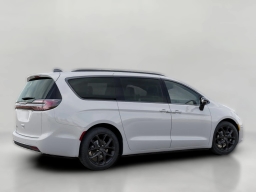 Chrysler Pacifica Select FWD 2026