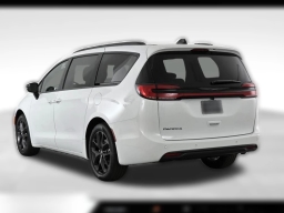 Chrysler Pacifica Select FWD 2026