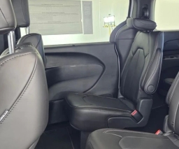Chrysler Pacifica Select FWD 2026
