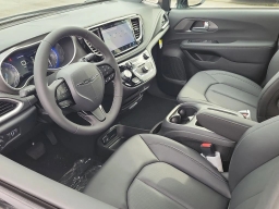 Chrysler Pacifica Select FWD 2026