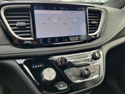 Chrysler Pacifica Select FWD 2026