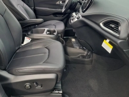 Chrysler Pacifica Select FWD 2026