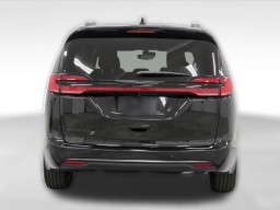 Chrysler Pacifica Select FWD 2026