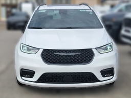 Chrysler Pacifica Select FWD 2025