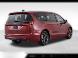 Chrysler Pacifica Select FWD 2026