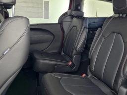 Chrysler Pacifica Select FWD 2026