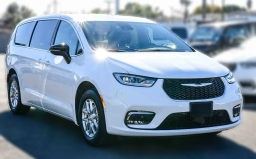 Chrysler Pacifica Select FWD 2026