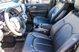 Chrysler Pacifica Select FWD 2026