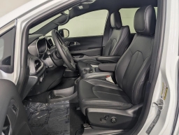 Chrysler Pacifica Select FWD 2026