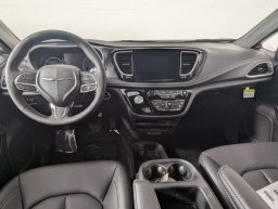 Chrysler Pacifica Select FWD 2026