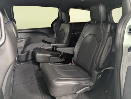 Chrysler Pacifica Select FWD 2026