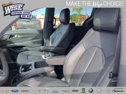 Chrysler Pacifica Select FWD 2026