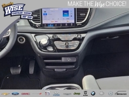 Chrysler Pacifica Select FWD 2026