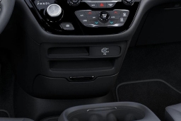 Chrysler Voyager LX FWD 2026