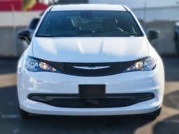 Chrysler Voyager LX FWD 2026