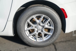 Chrysler Voyager LX FWD 2026